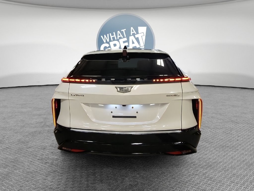 Certified 2024 Cadillac Lyriq Luxury AWD/4WD image 5