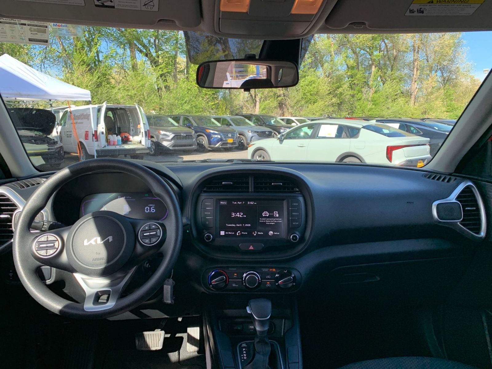 Used 2025 Kia Soul LX w/ LX Technology Package image 31