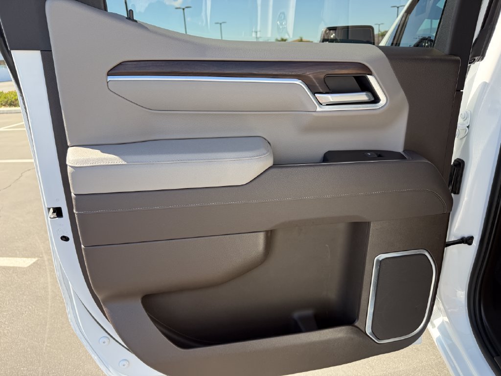 Used 2026 GMC Sierra 1500 SLT RWD image 15