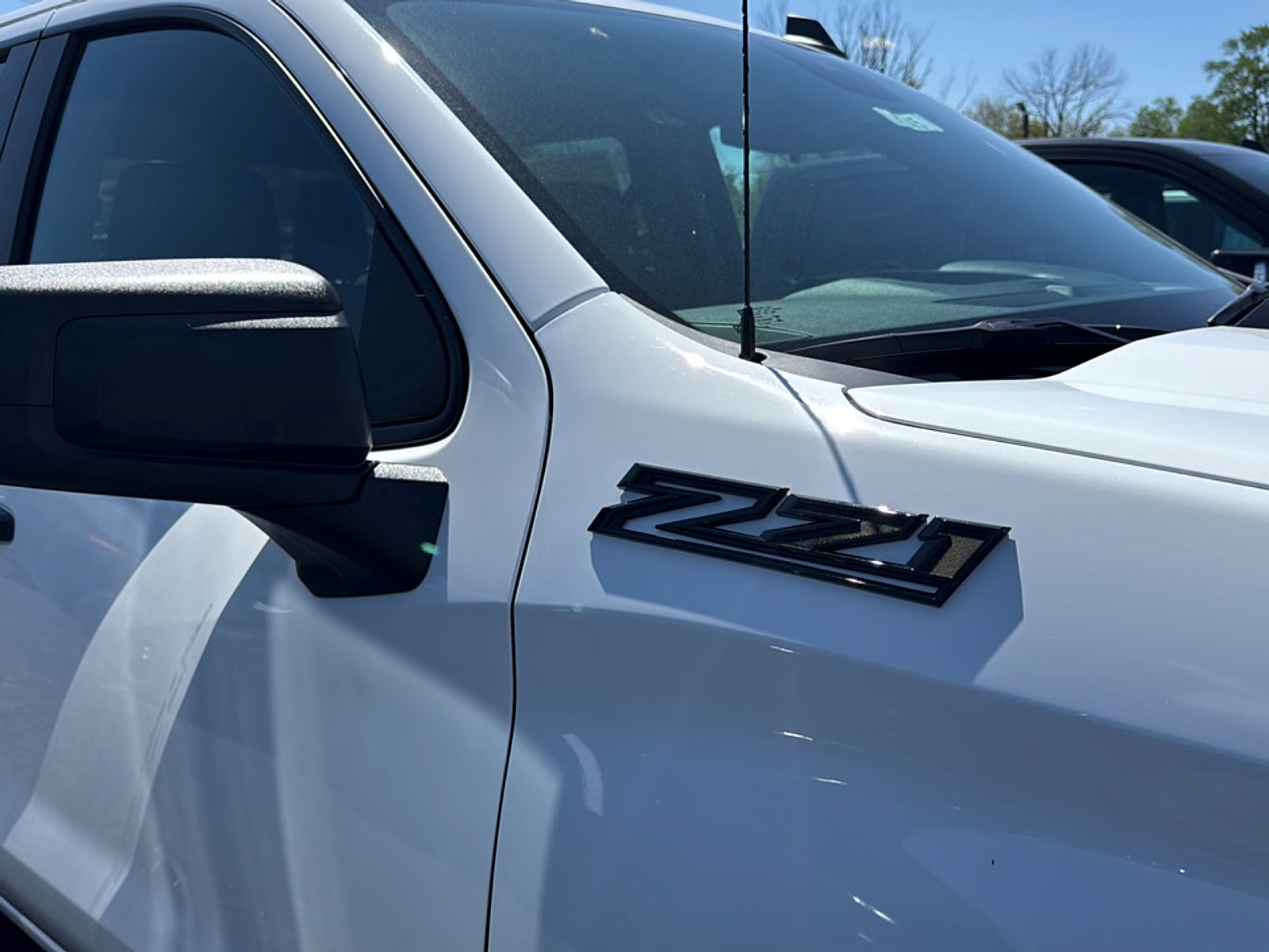 New 2026 Chevrolet Silverado 1500 Custom Trail Boss w/ LPO, Dark Essentials Package AWD/4WD image 5
