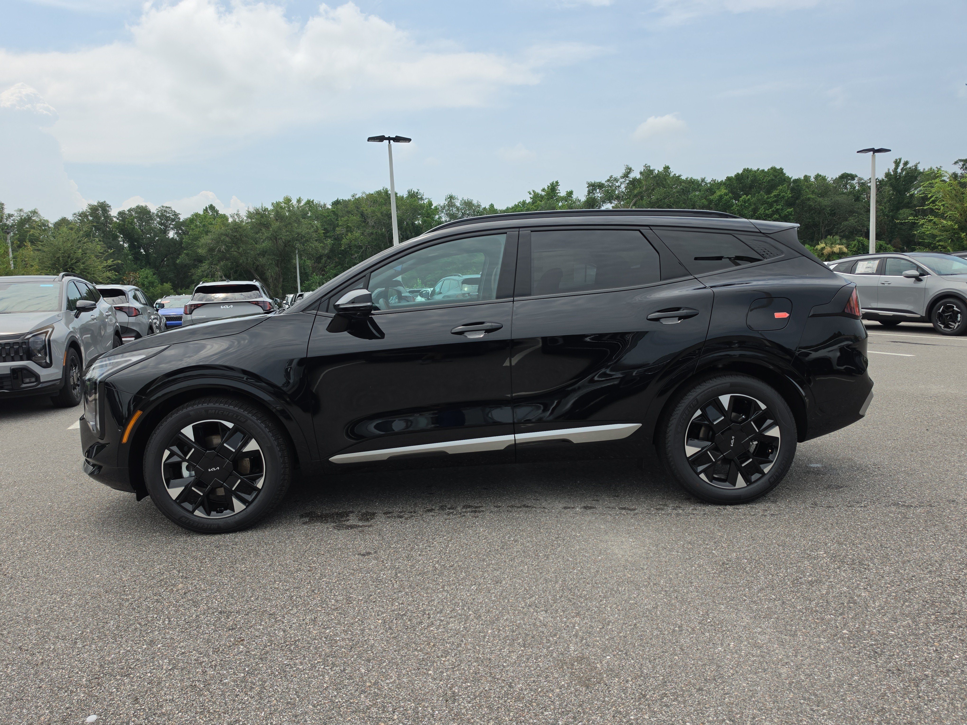 New 2026 Kia Sportage SX FWD image 5