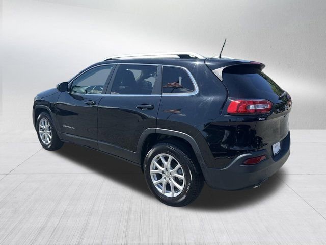 Used 2018 Jeep Cherokee Latitude Plus w/ Cold Weather Group FWD image 8