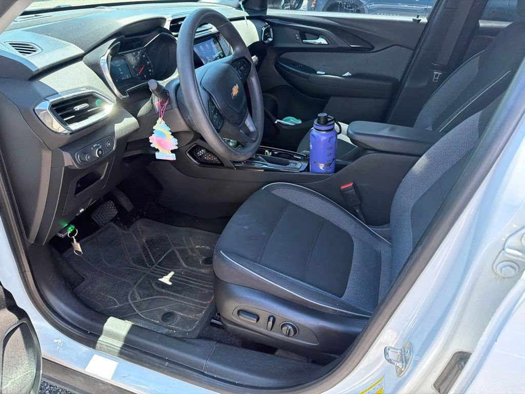 Used 2021 Chevrolet TrailBlazer LT w/ Convenience Package FWD image 25