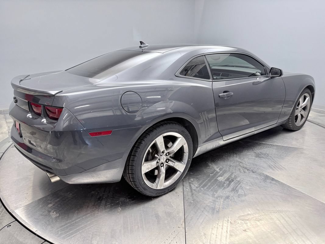 Used 2010 Chevrolet Camaro SS RWD image 5