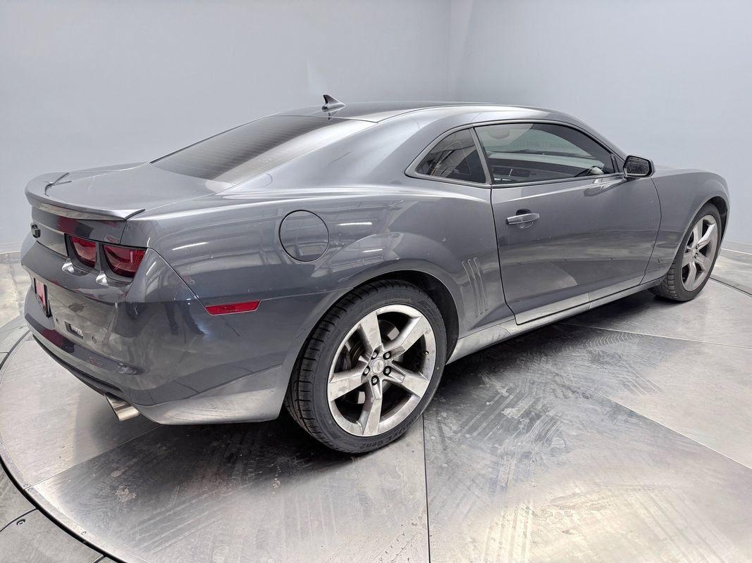Used 2010 Chevrolet Camaro SS RWD image 5