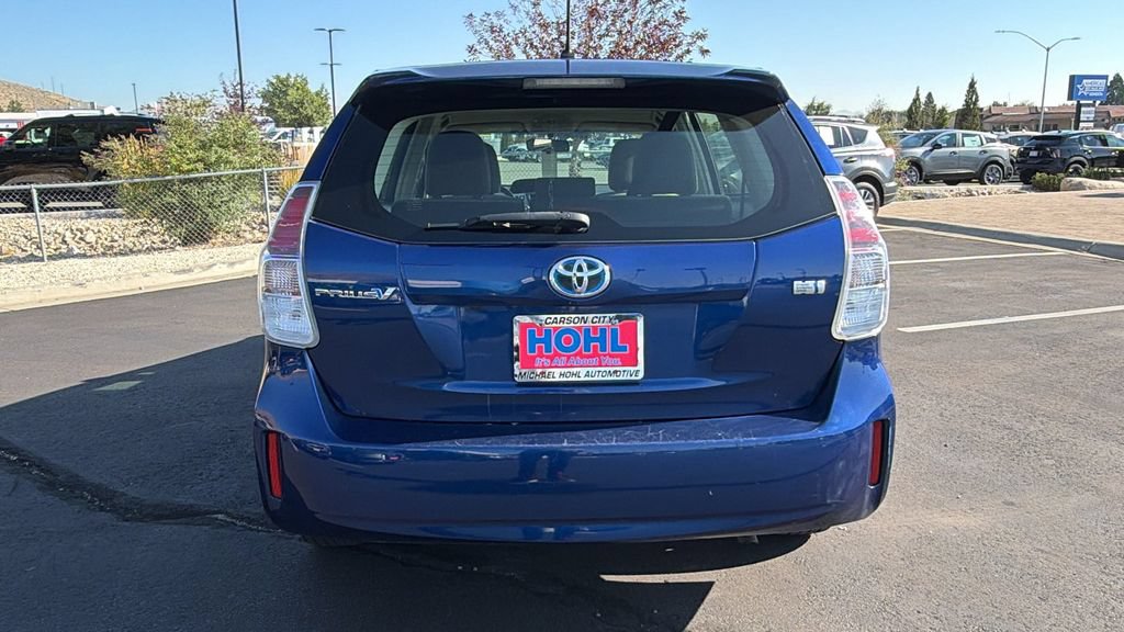 Used 2017 Toyota Prius V Two w/ Carpet Mat Package FWD image 4