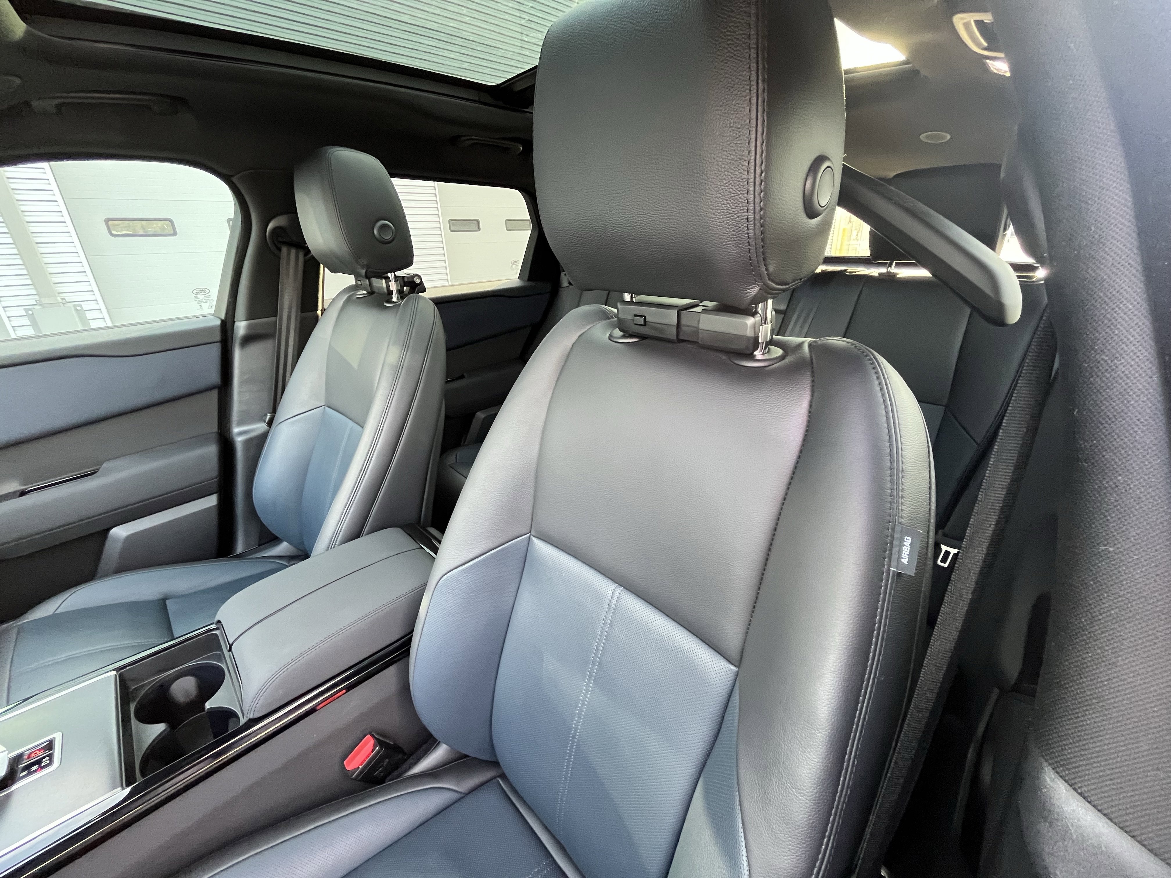 Certified 2024 Land Rover Range Rover Velar Dynamic SE image 16