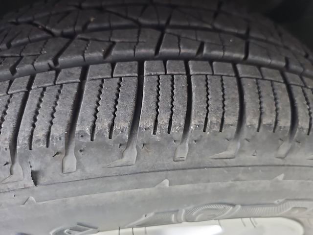 Used 2024 Chrysler Pacifica Limited FWD image 27
