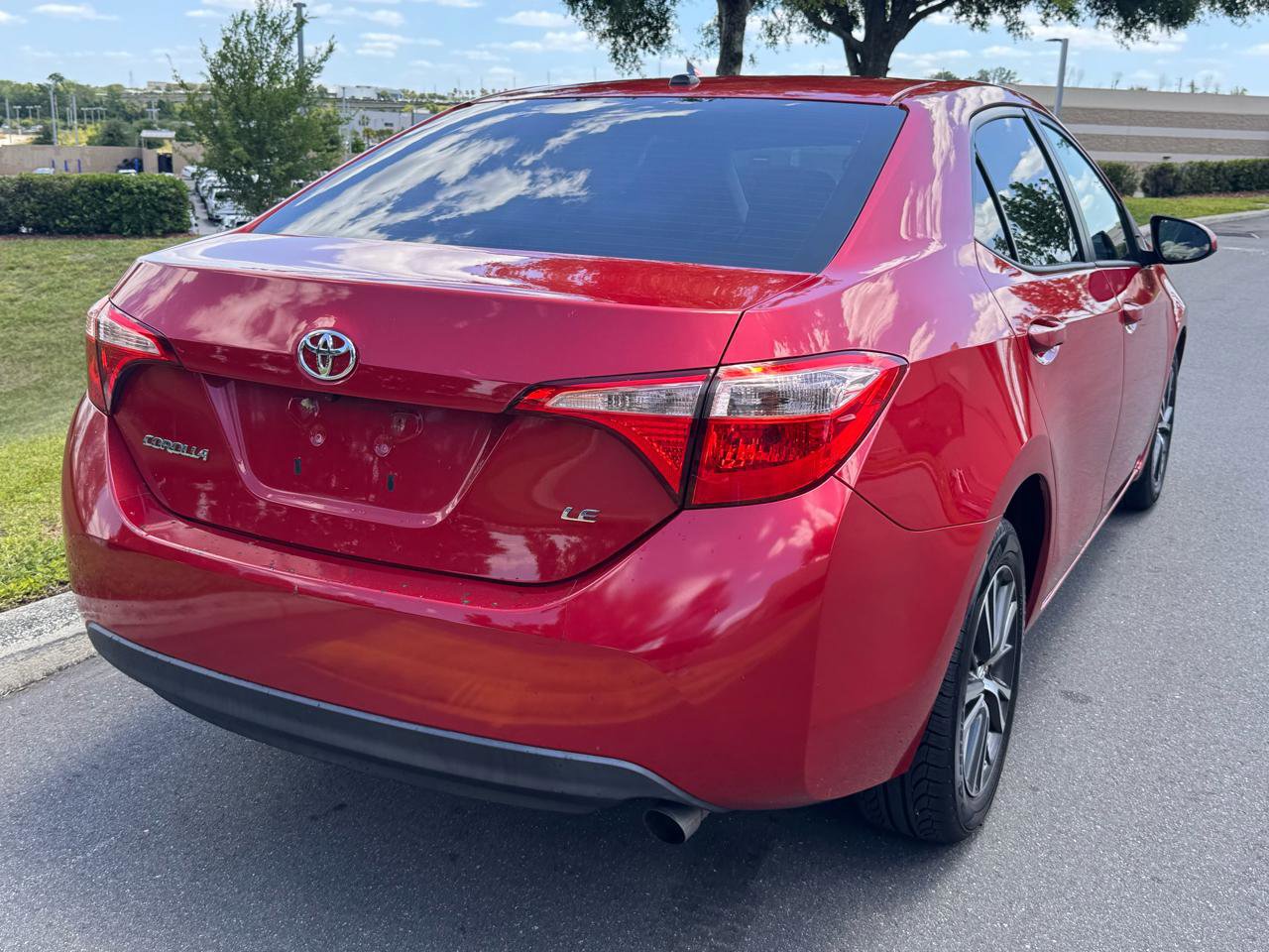 Used 2017 Toyota Corolla LE FWD image 36