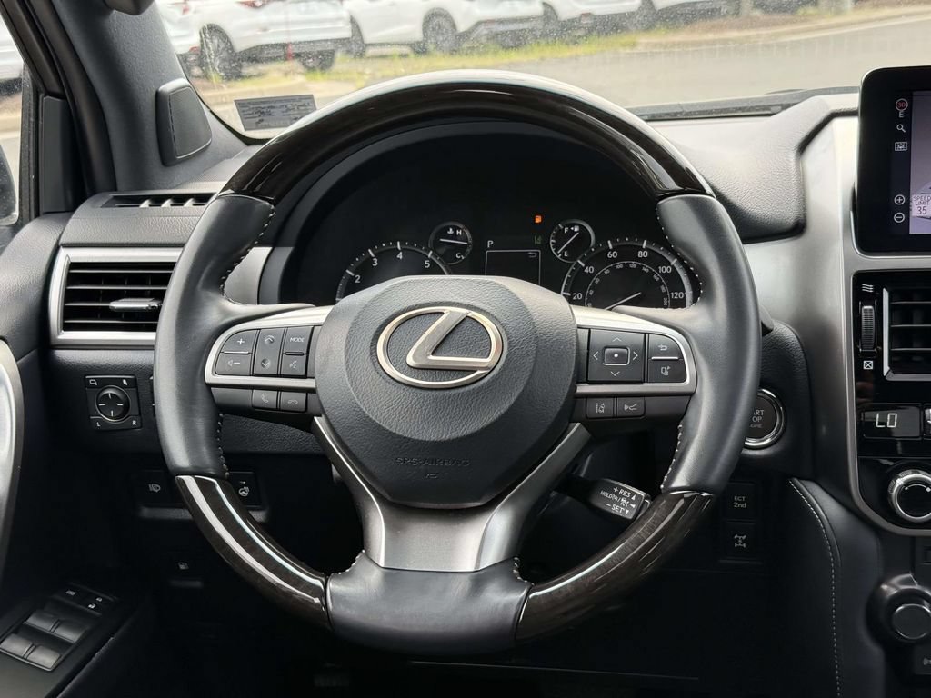 Used 2023 Lexus GX 460 Premium w/ Premium Package AWD/4WD image 9