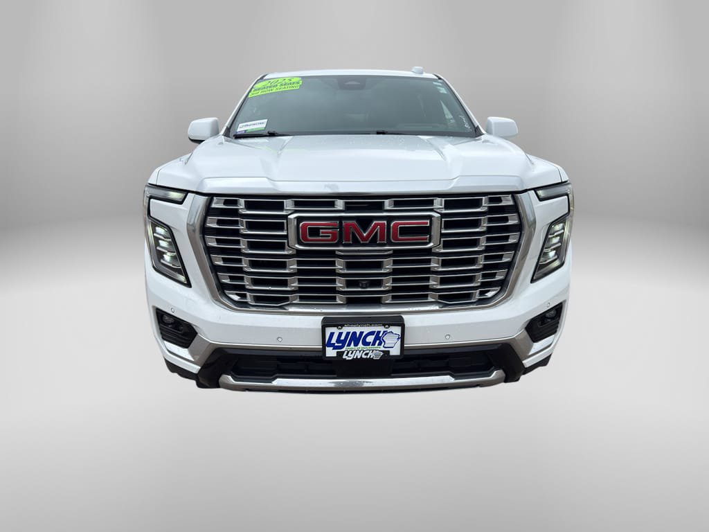 Used 2025 GMC Yukon XL Denali AWD/4WD image 8
