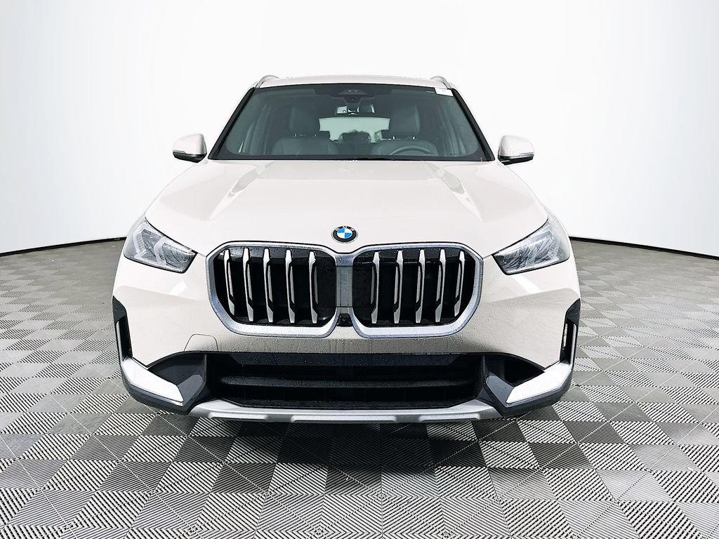Used 2026 BMW X1 xDrive28i w/ Technology Package AWD/4WD image 3