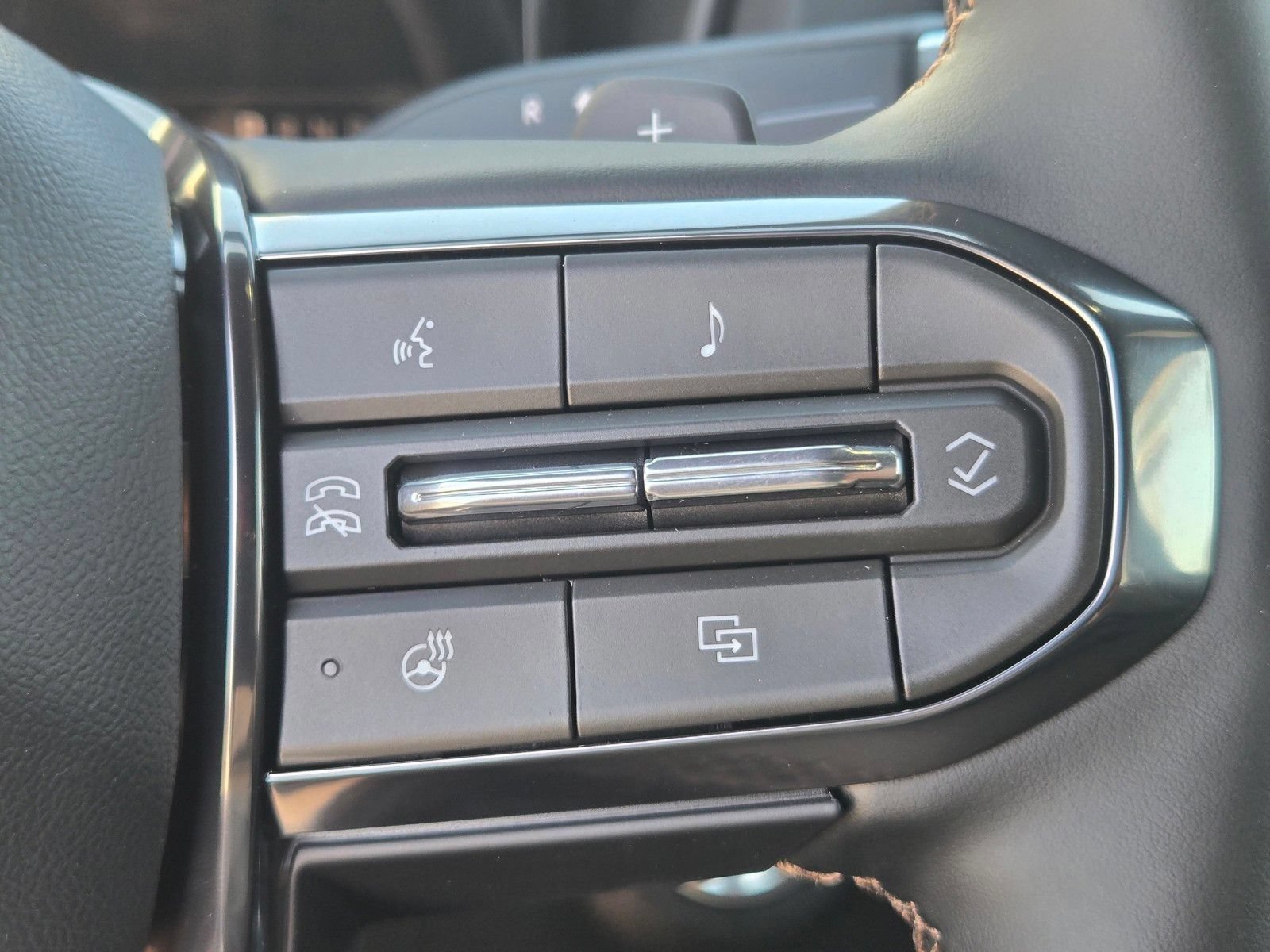 New 2027 GMC Terrain AT4 w/ Technology Package II AWD/4WD image 13