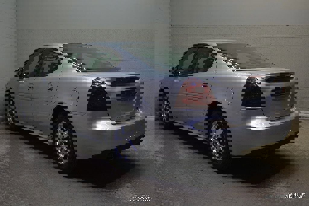 Used 2004 Pontiac Grand Prix GT w/ Drivers Package FWD image 3