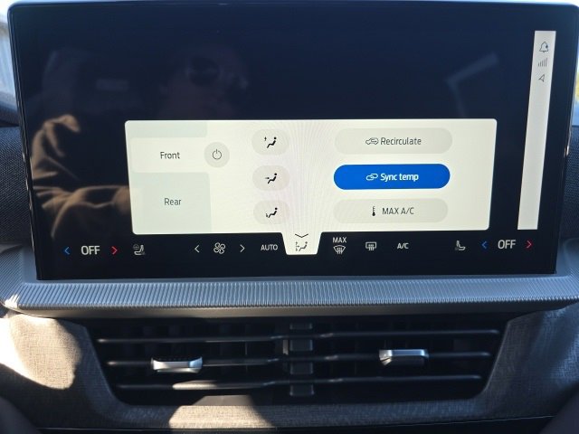 New 2025 Ford Explorer Platinum image 14
