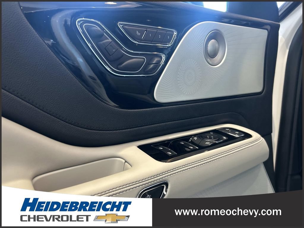 Used 2025 Lincoln Aviator Reserve w/ Equipment Group 201A AWD/4WD image 11