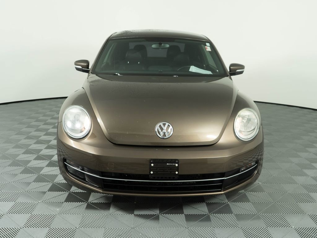 Used 2013 Volkswagen Beetle TDI FWD image 2