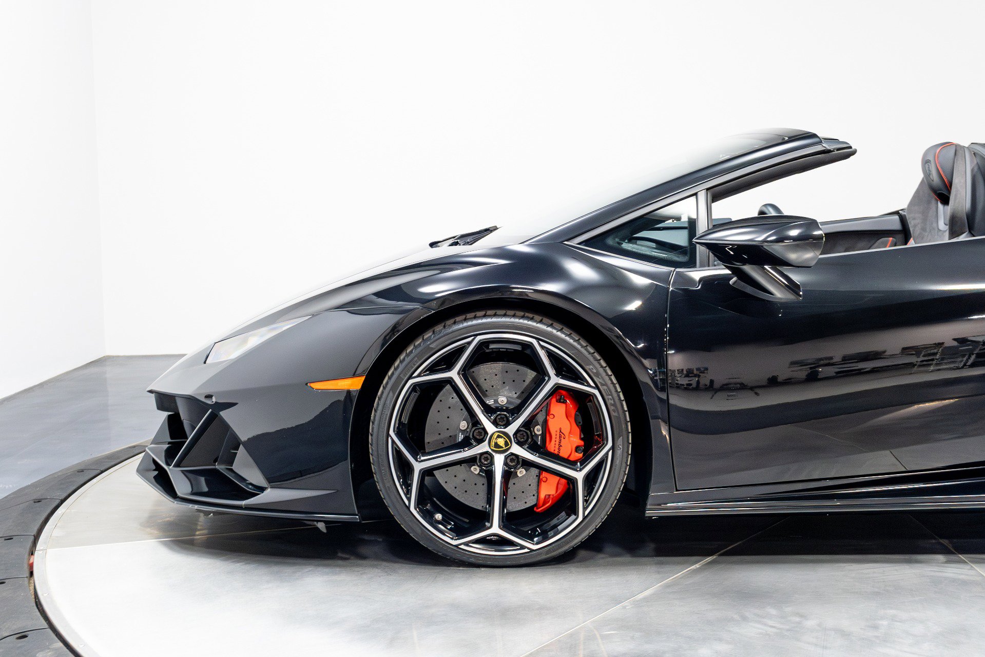 Used 2020 Lamborghini Huracan EVO image 36