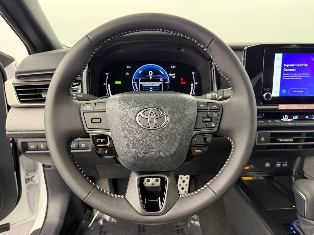 Used 2026 Toyota Camry SE FWD image 25