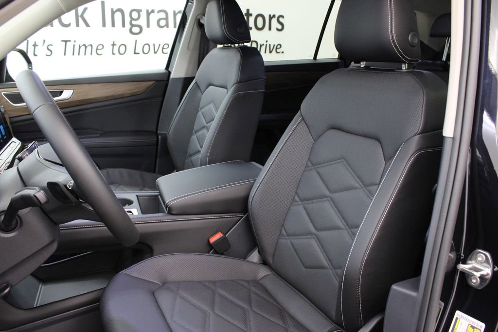 New 2026 Volkswagen Atlas SE FWD image 13