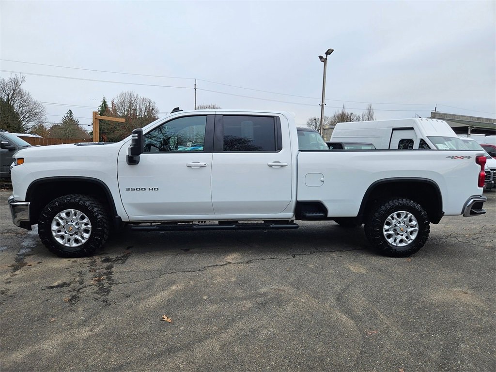 Used 2022 Chevrolet Silverado 3500 LT image 4