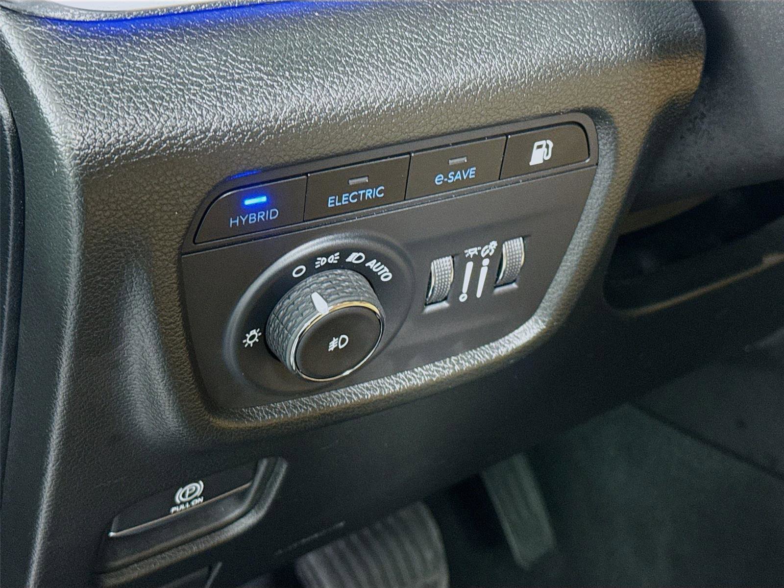 Used 2022 Jeep Grand Cherokee Summit w/ Luxury Tech Group V image 7