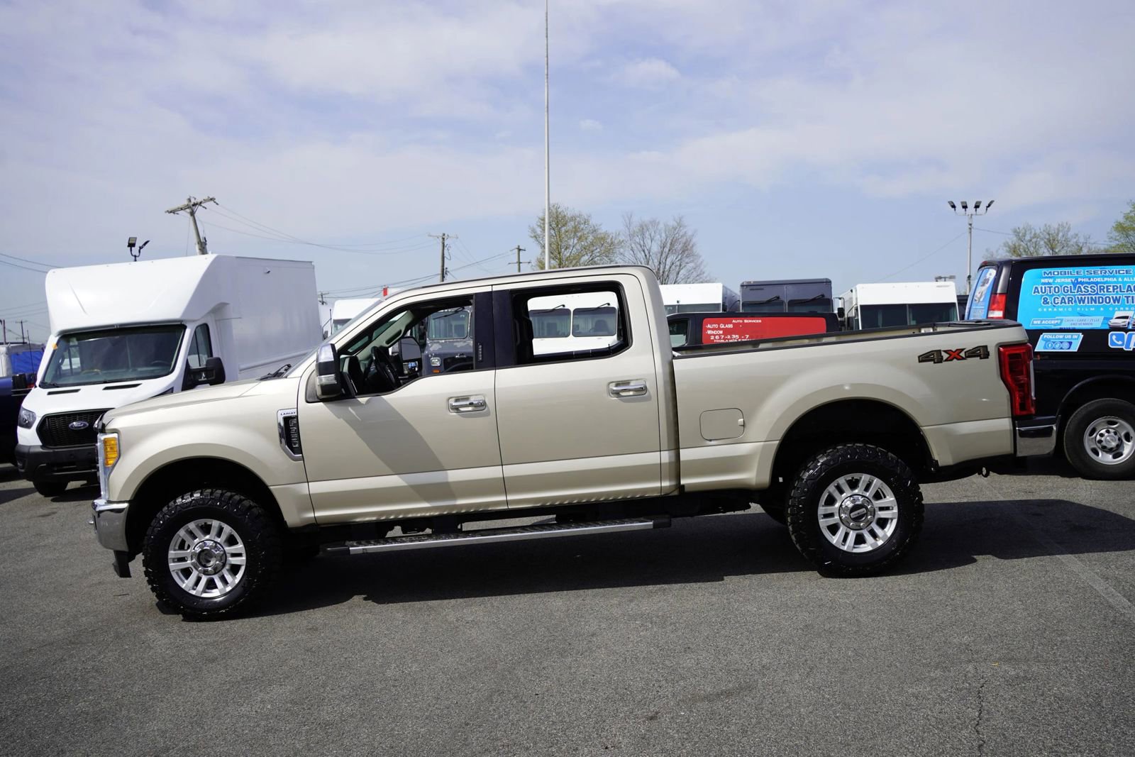 Used 2017 Ford F350 Lariat w/ Lariat Ultimate Package AWD/4WD image 4