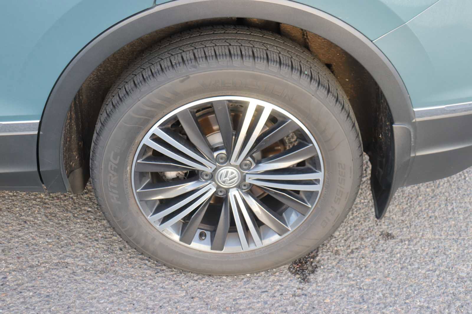 Used 2019 Volkswagen Tiguan SEL image 9