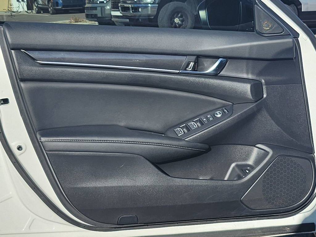 Used 2022 Honda Accord Sport image 28