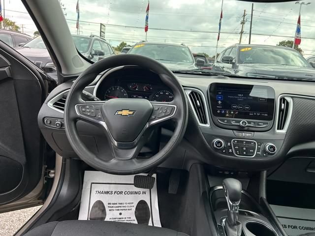 Used 2024 Chevrolet Malibu LT FWD image 16