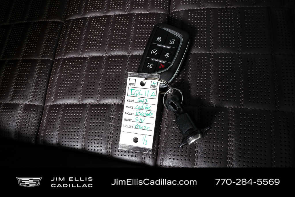 Used 2023 Cadillac Escalade Sport Platinum w/ LPO, ONYX Package image 27