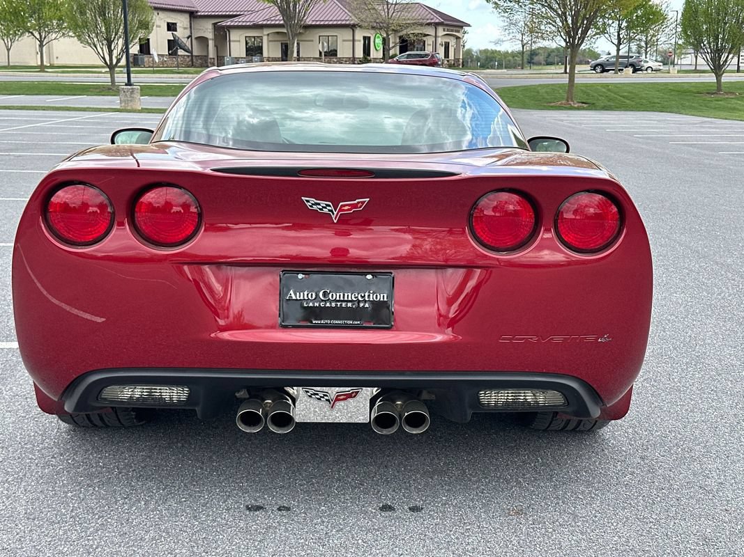 Used 2008 Chevrolet Corvette Coupe w/ Preferred Equipment Group RWD image 10