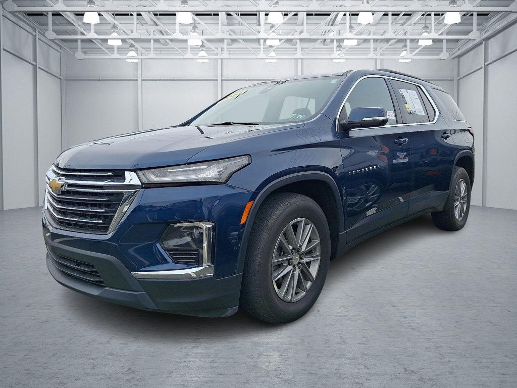 Used 2023 Chevrolet Traverse LT