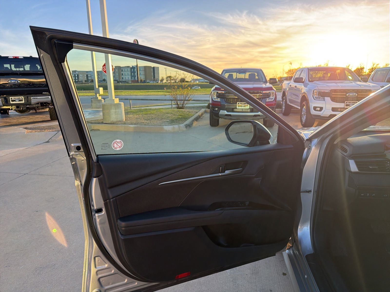 Used 2025 Toyota Camry LE image 14
