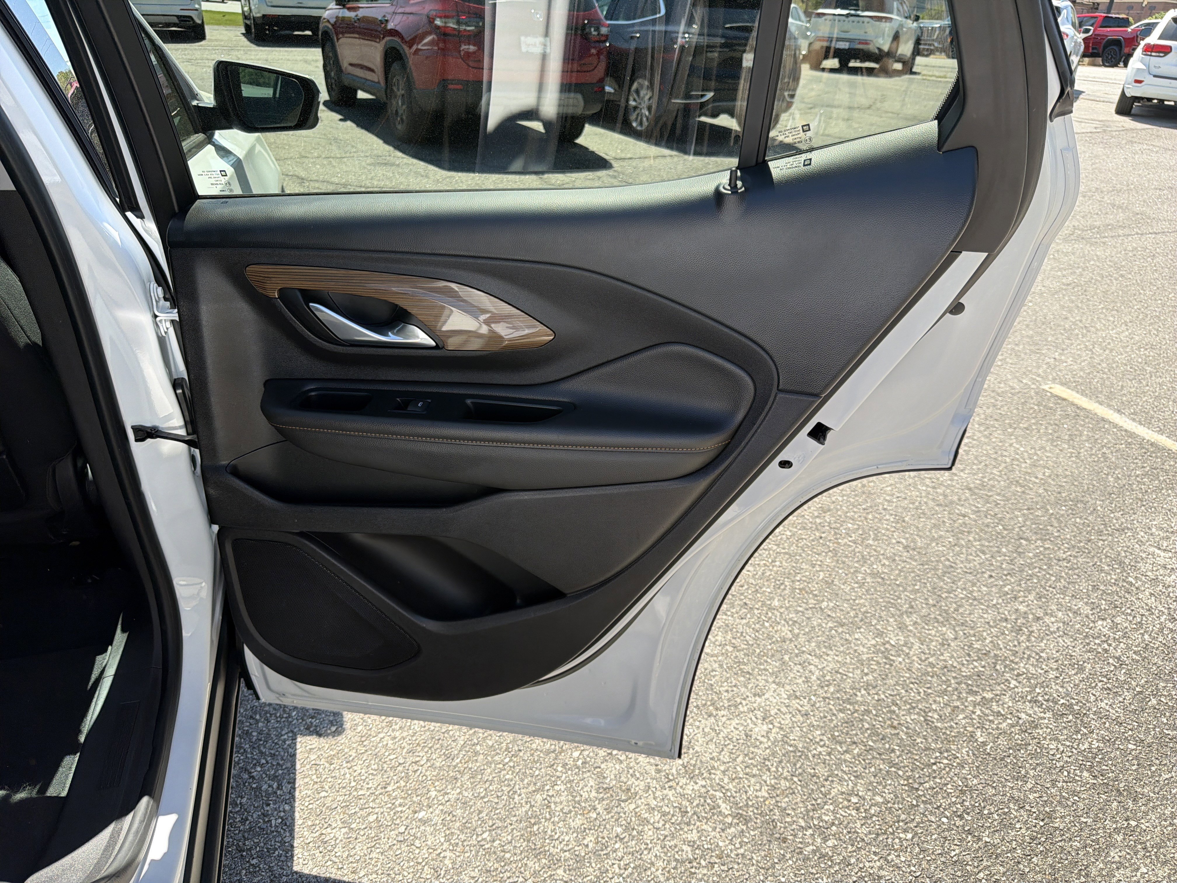 Used 2020 GMC Terrain SLE w/ Driver Convenience Package image 18