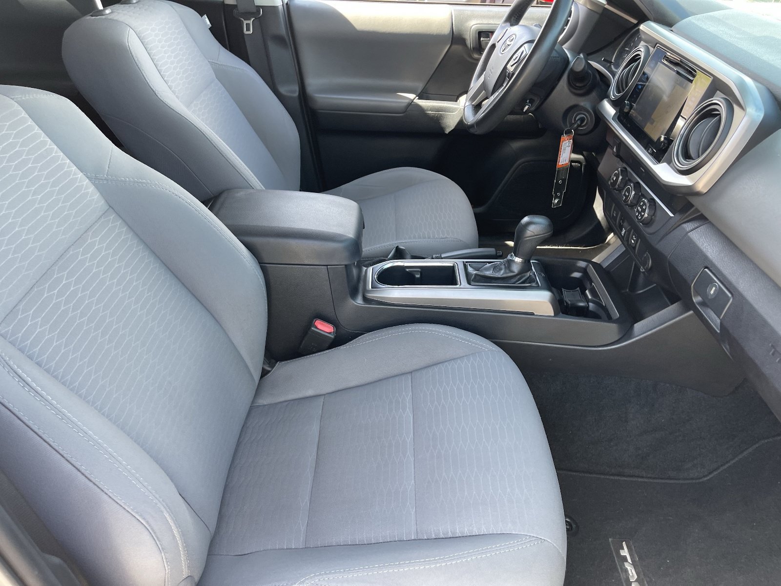 Used 2019 Toyota Tacoma SR5 RWD image 12