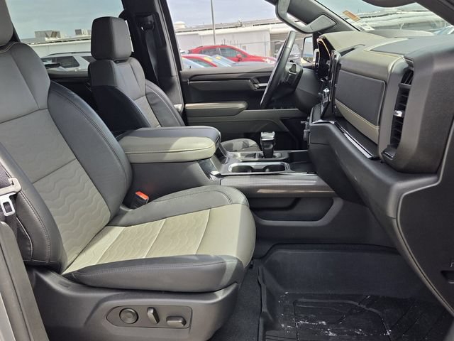 Used 2023 Chevrolet Silverado 1500 ZR2 w/ Technology Package AWD/4WD image 17