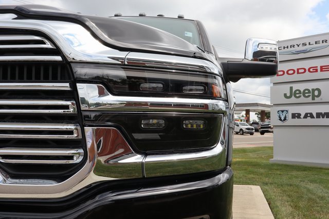 Used 2025 RAM 2500 Laramie w/ Towing Technology Group image 7