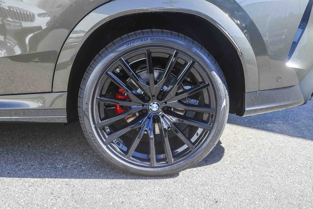 Used 2026 BMW X6 xDrive40i w/ Premium Package AWD/4WD image 8