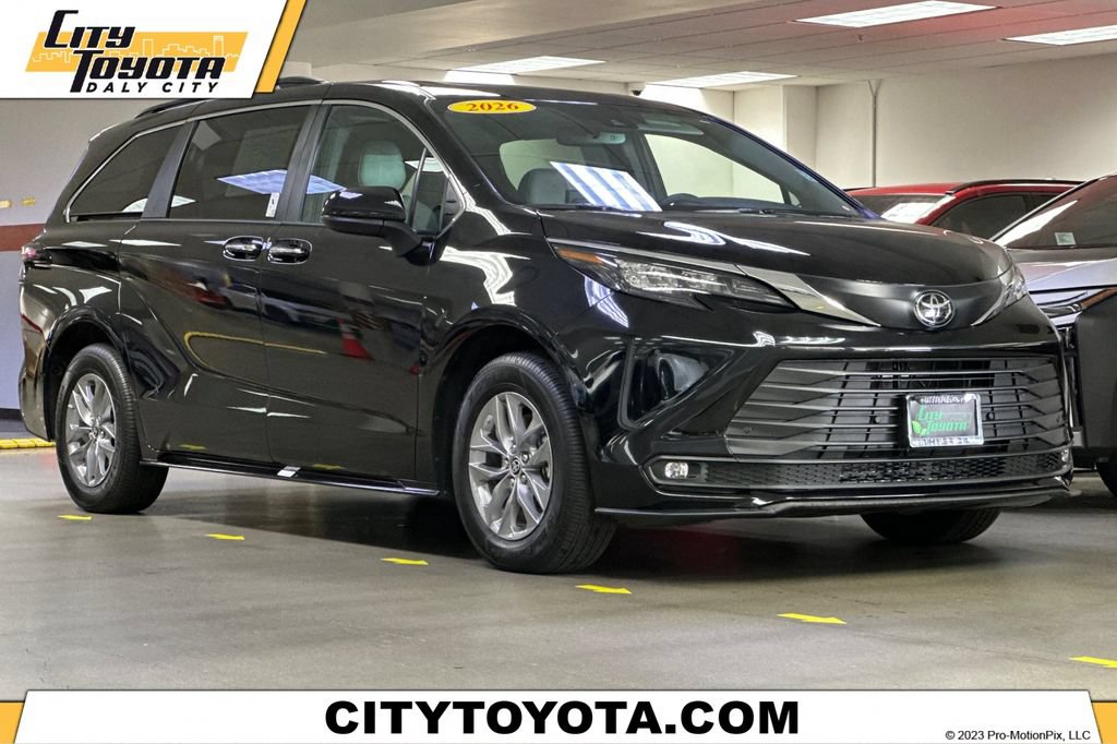Certified 2026 Toyota Sienna XLE FWD image 1