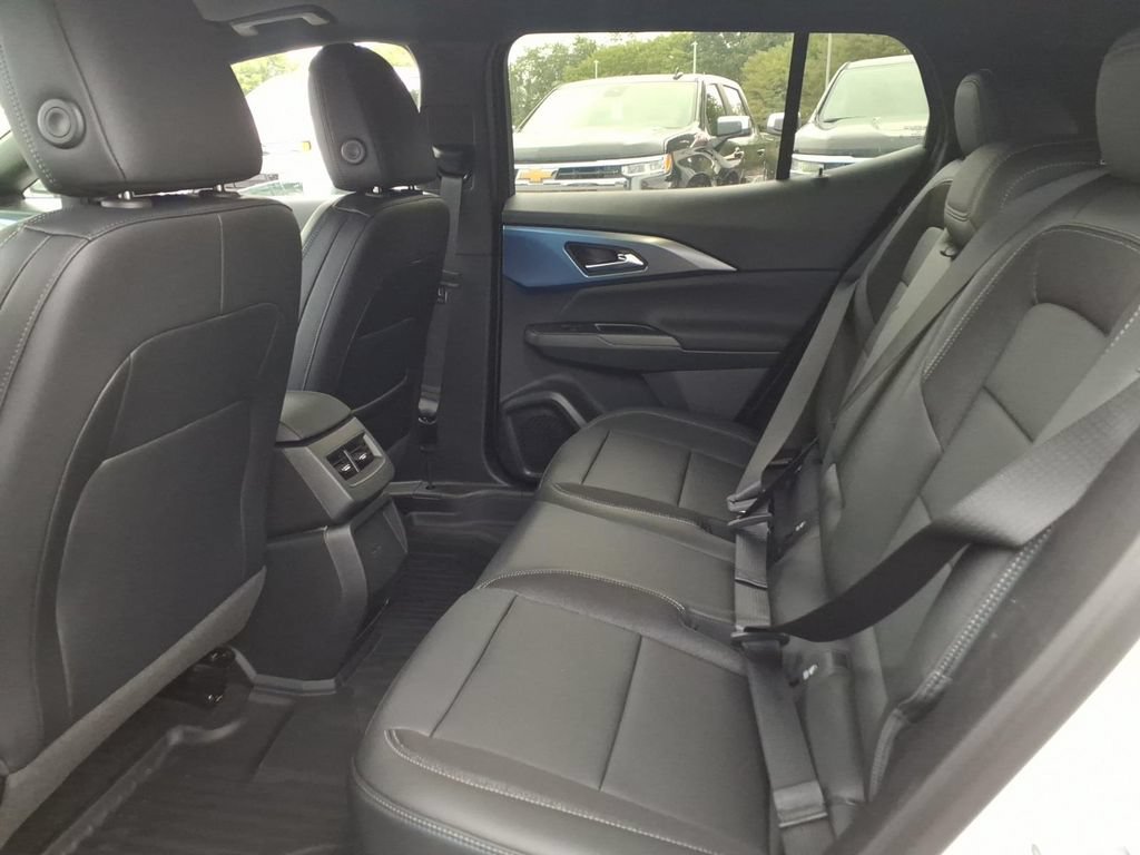 New 2026 Chevrolet Equinox EV LT FWD image 16