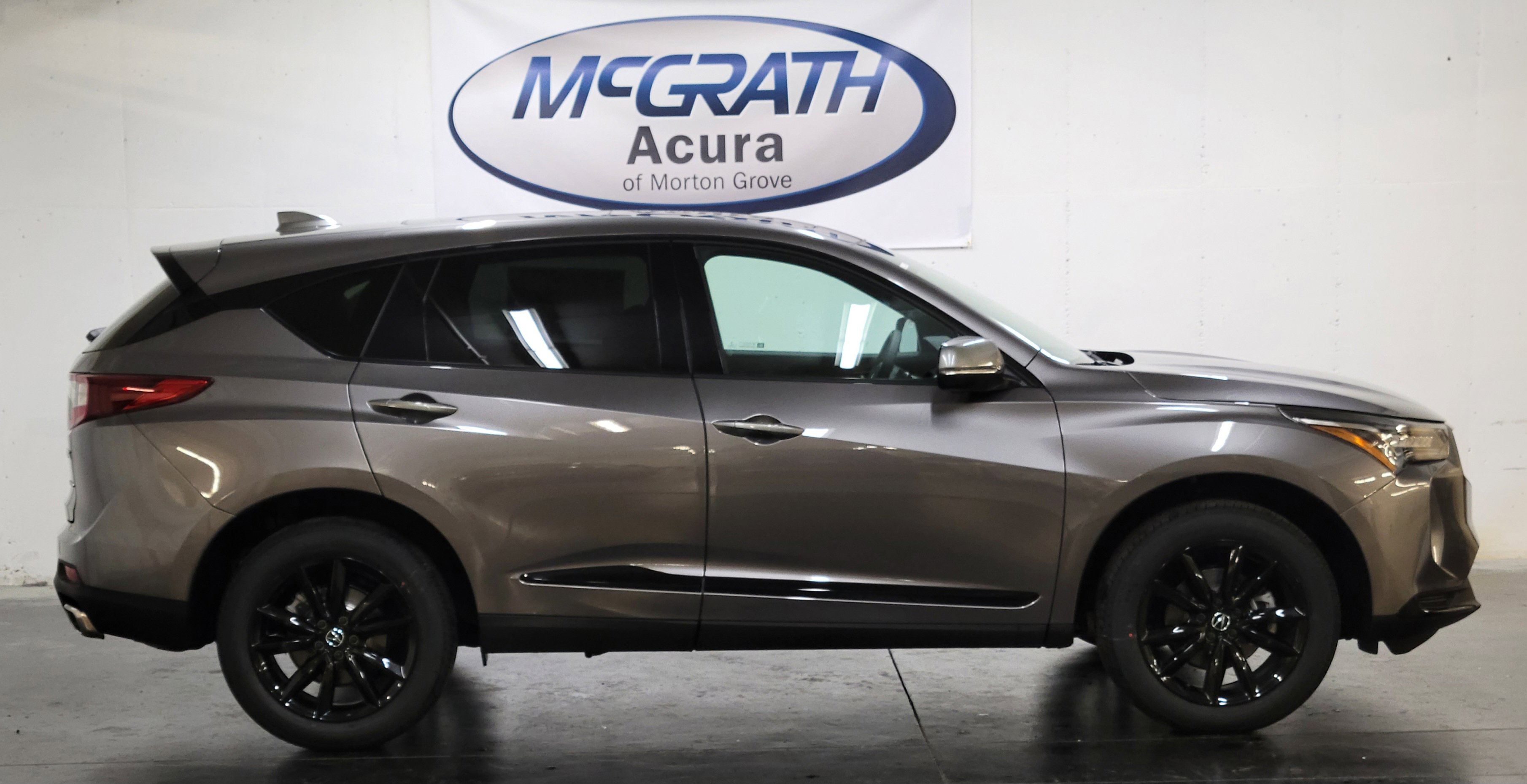 New 2026 Acura RDX SH-AWD image 3