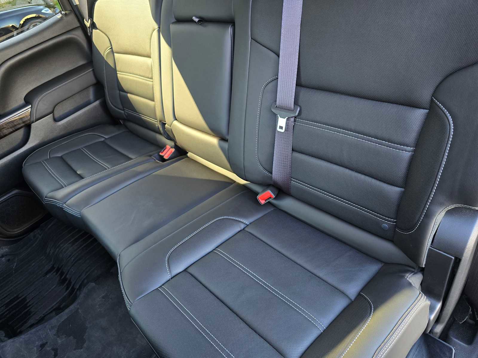 Used 2015 GMC Sierra 1500 Denali w/ Driver Alert Package image 16