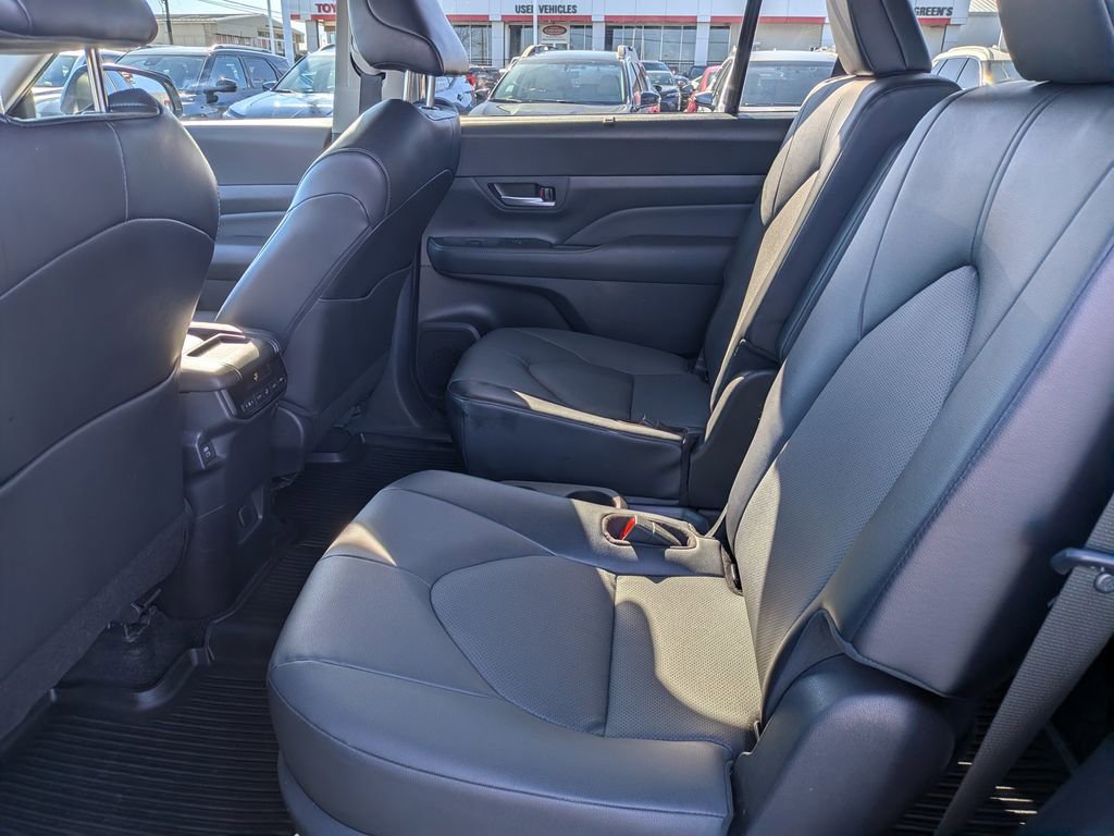 Certified 2024 Toyota Grand Highlander XLE image 10