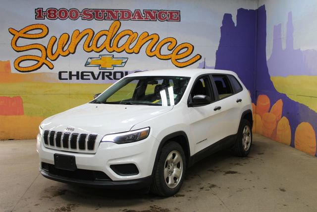 Used 2019 Jeep Cherokee Sport FWD image 2
