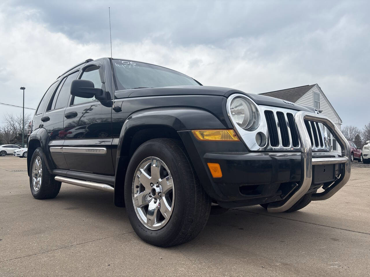 Used 2006 Jeep Liberty Limited image 1