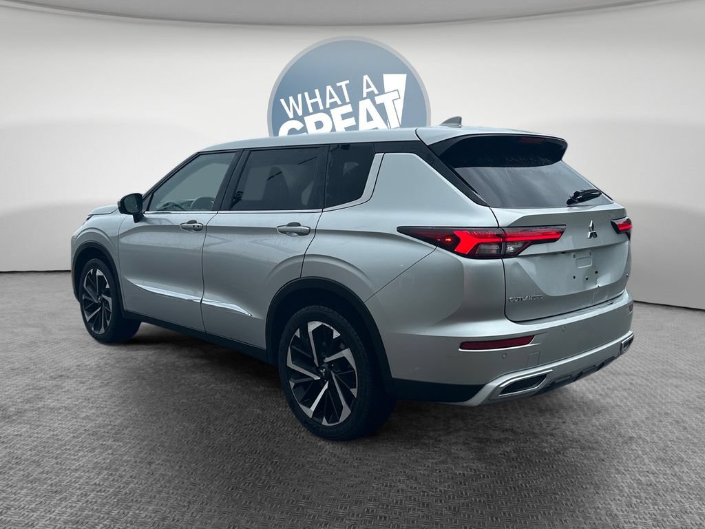 Used 2022 Mitsubishi Outlander SE AWD/4WD image 6