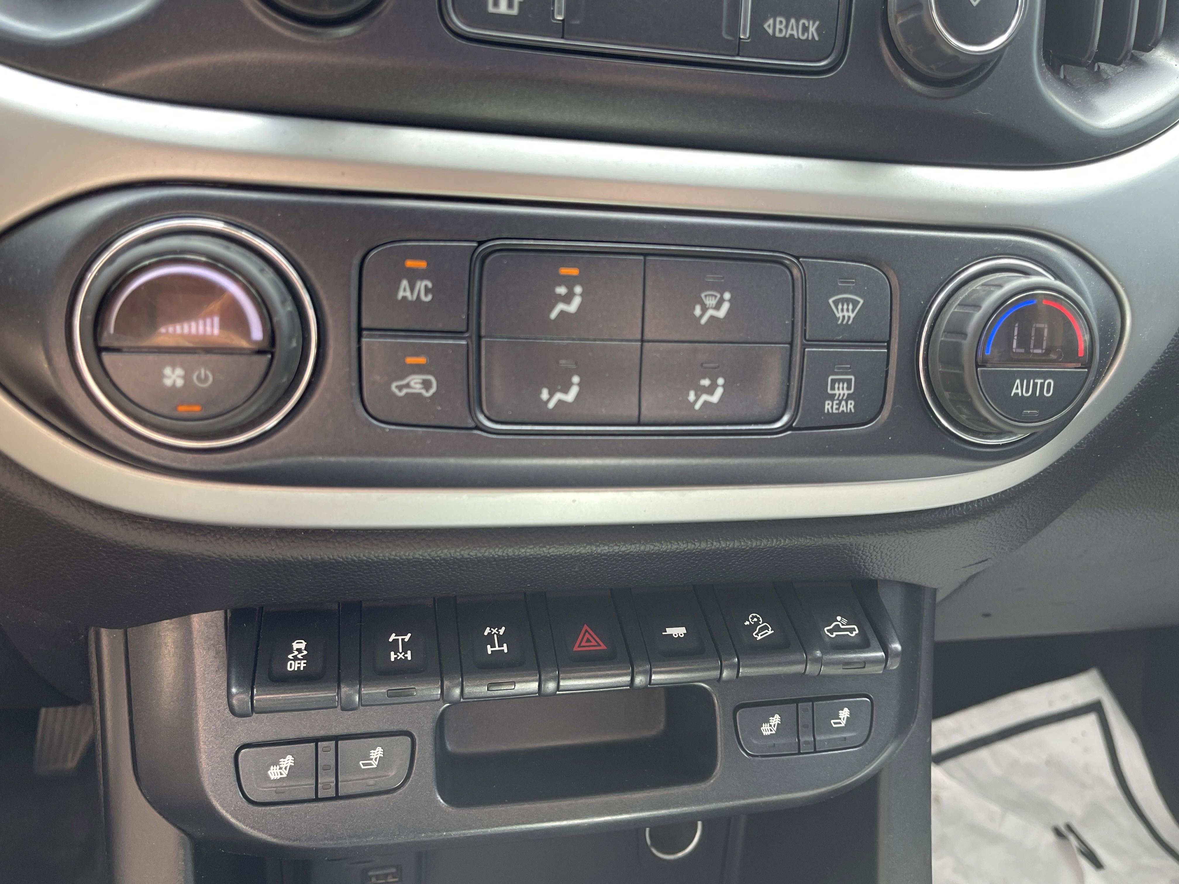 Used 2019 Chevrolet Colorado ZR2 image 25