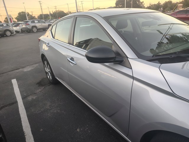 Used 2024 Nissan Altima 2.5 S FWD image 5