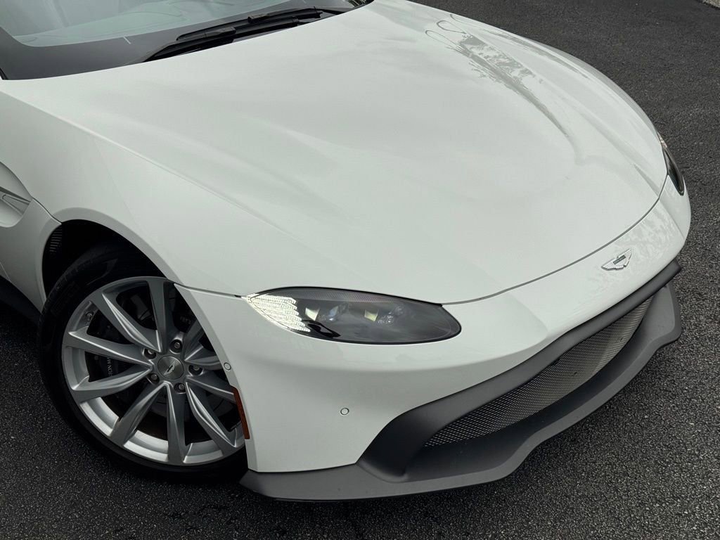 Used 2023 Aston Martin V8 Vantage Roadster image 31